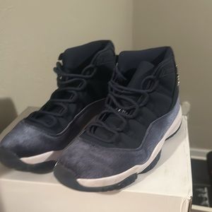 Jordan 11 retro midnight navy blue